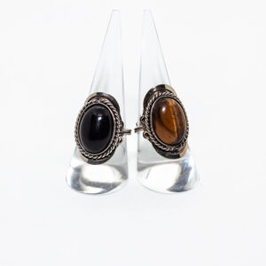 Anillos con gema (Ónix / Ojo de tigre)