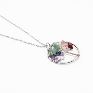 Collar de árbol de la vida con varias gemas